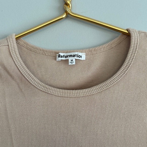 Reformation Beige Ribbed Short Sleeve Top - Picture 2 of 3